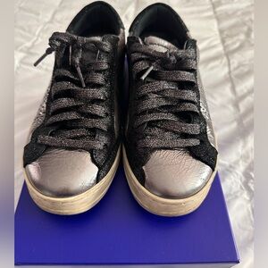 P448 Women’s John Maya Sneaker size 36